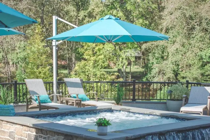 11-Foot Octagonal Aurora Aluminum Cantilever Umbrella – Frankford Premium Series