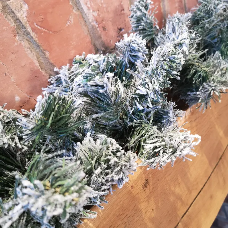 270cm Kaemingk Imperial Snow-Flocked Christmas Garland – Pack of 25, Premium Green Finish