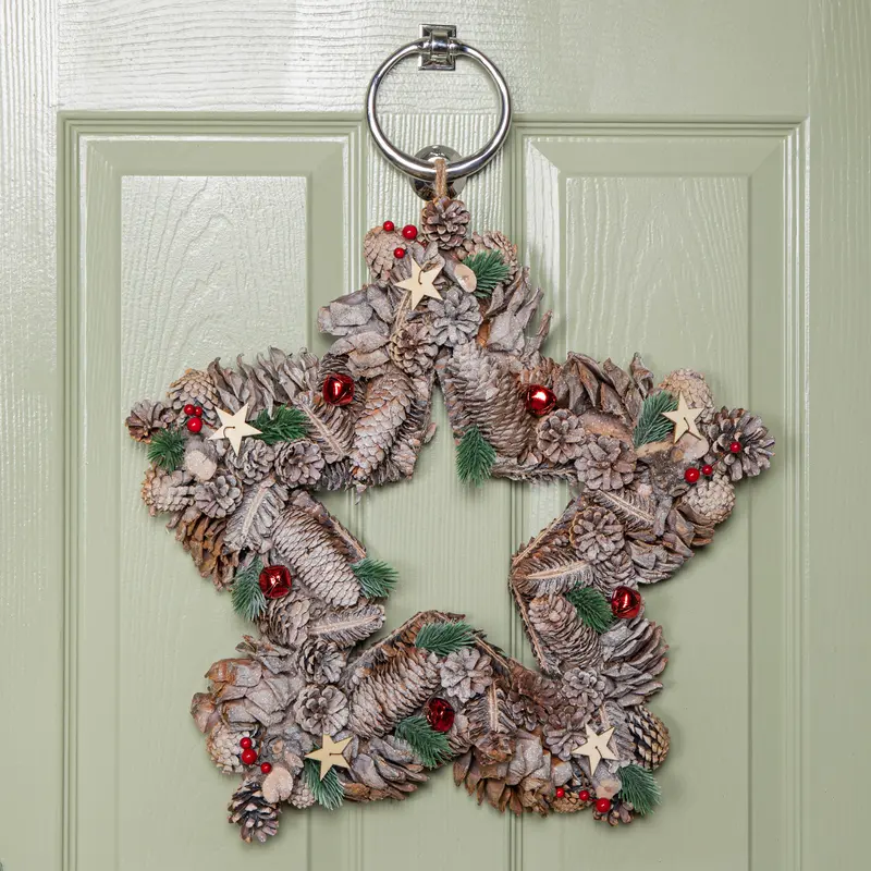 45cm Frosted Star Wreath: Red Jingle Bells and Wooden Star Embellishments