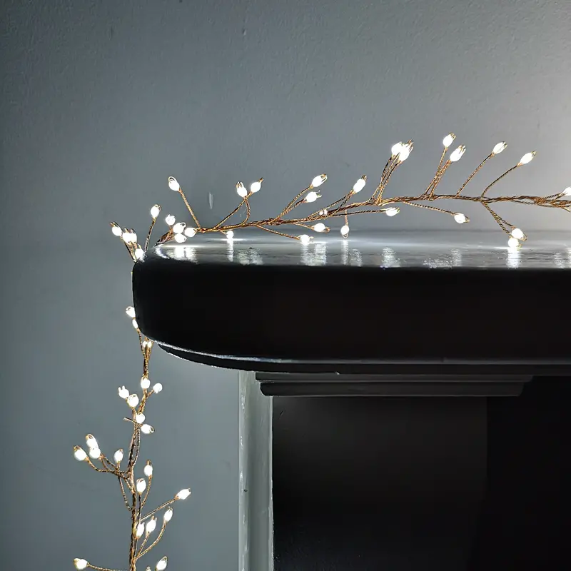 5.5m Cool White Cluster Christmas Lights – 800 LEDs, Timer, Indoor-Outdoor Use