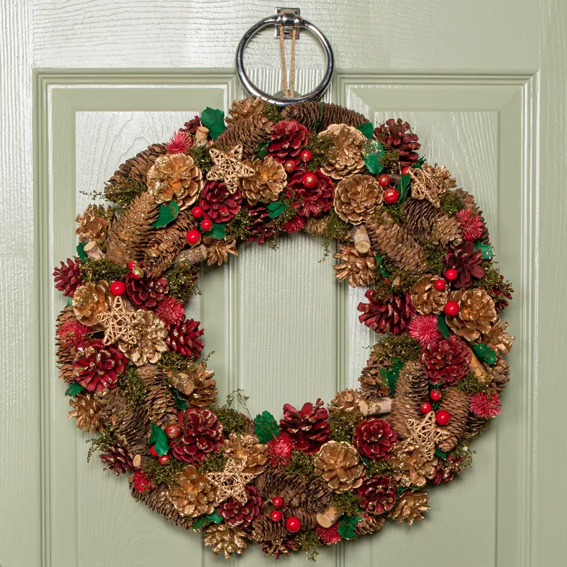 50cm Classic Red Hanging Wreath with Pinecones and Vibrant Berries