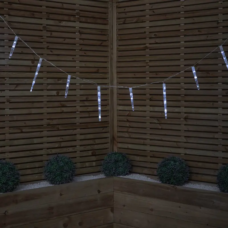 6.9m Icicle-Style Christmas Chaser Lights with 72 Cool White LEDs