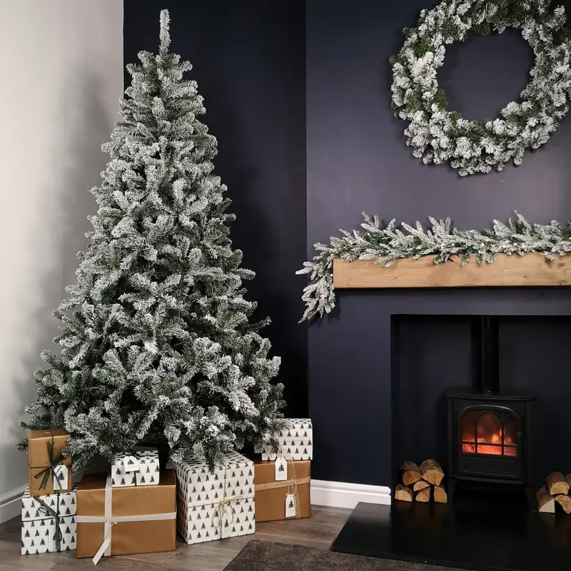 7ft (2.1m) Snow-Flocked Spruce Artificial Christmas Tree – Realistic Woodcote Style