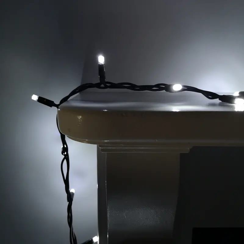 8m Connectable Cool White Outdoor Christmas Lights – 100 LED Static Design