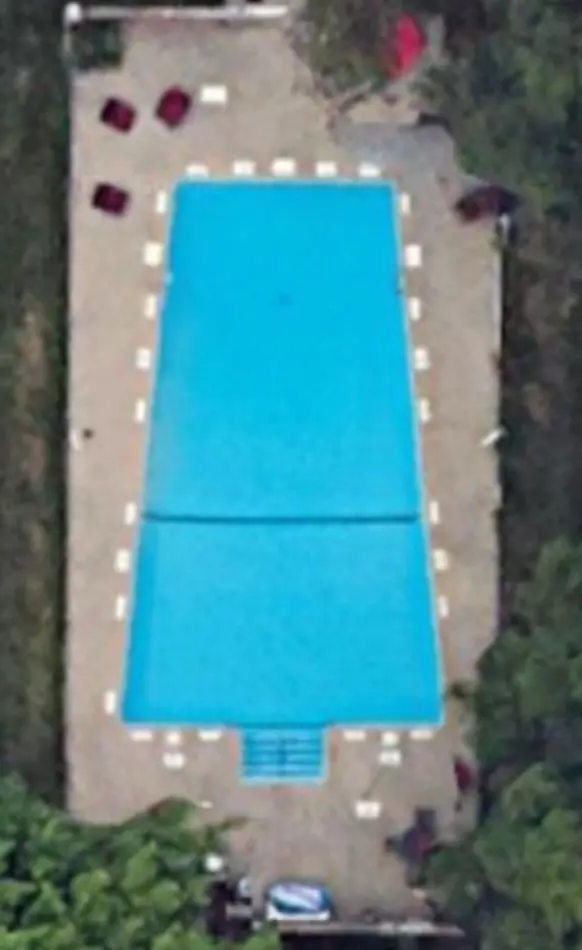 Custom HPI Angled Rectangle Pool Cover – 30′ x 50′, Step Cutout, 3′ x 3′ Anchoring