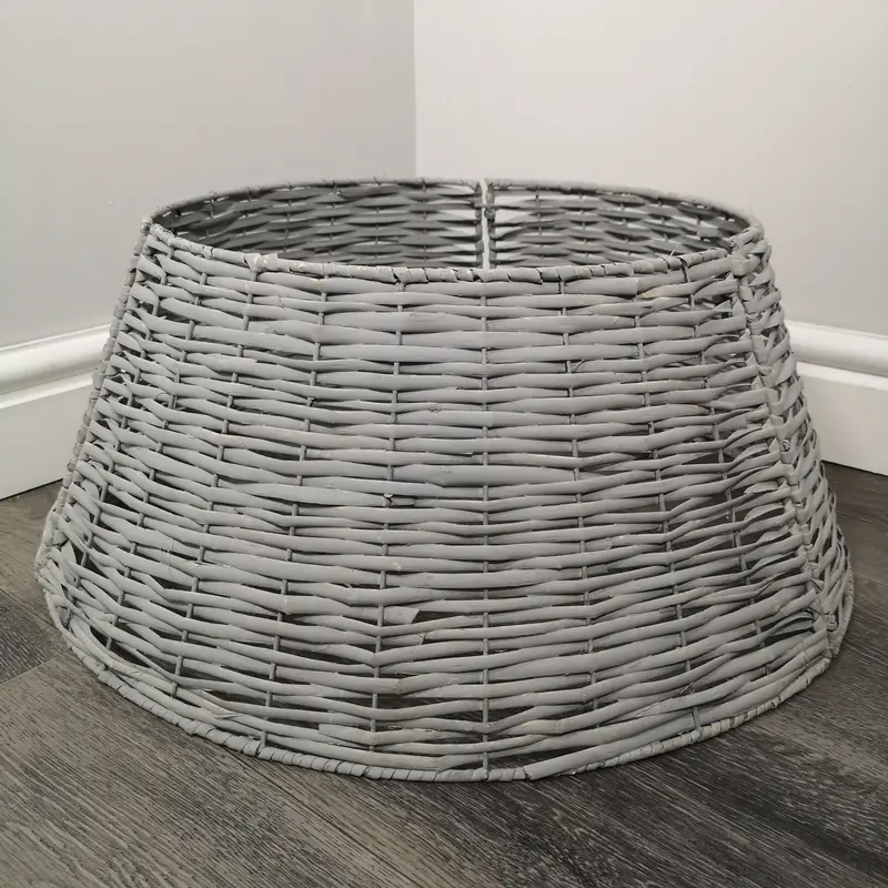 Large Light Grey Wicker Christmas Tree Skirt – 48/70cm KD Willow Weave