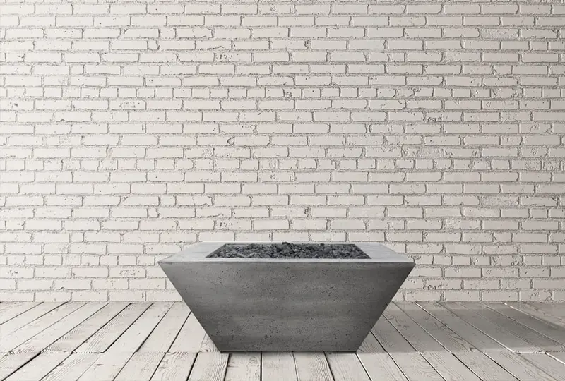 Lombard Fire Table – Italian-Inspired Design, Fluted Base, Warm Ambient Glow