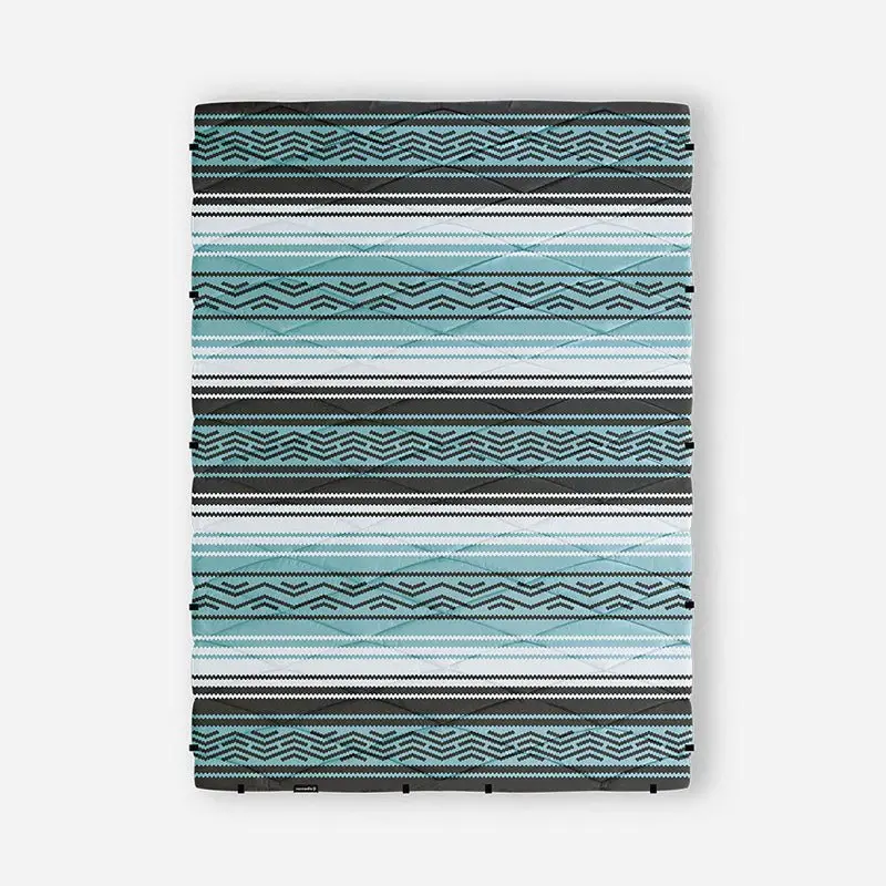 Nomadix Recycled Puffer Blanket – Compact & Insulated Travel Throw
