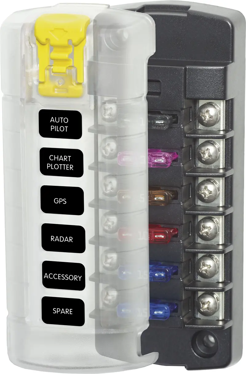 ST-Blade Fuse Block with Isolated Circuit Outputs
