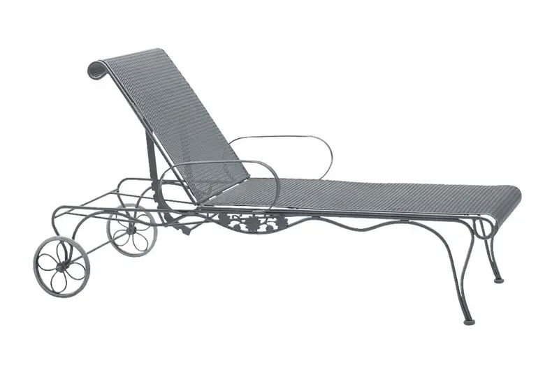 Woodard Briarwood Adjustable Chaise Lounge